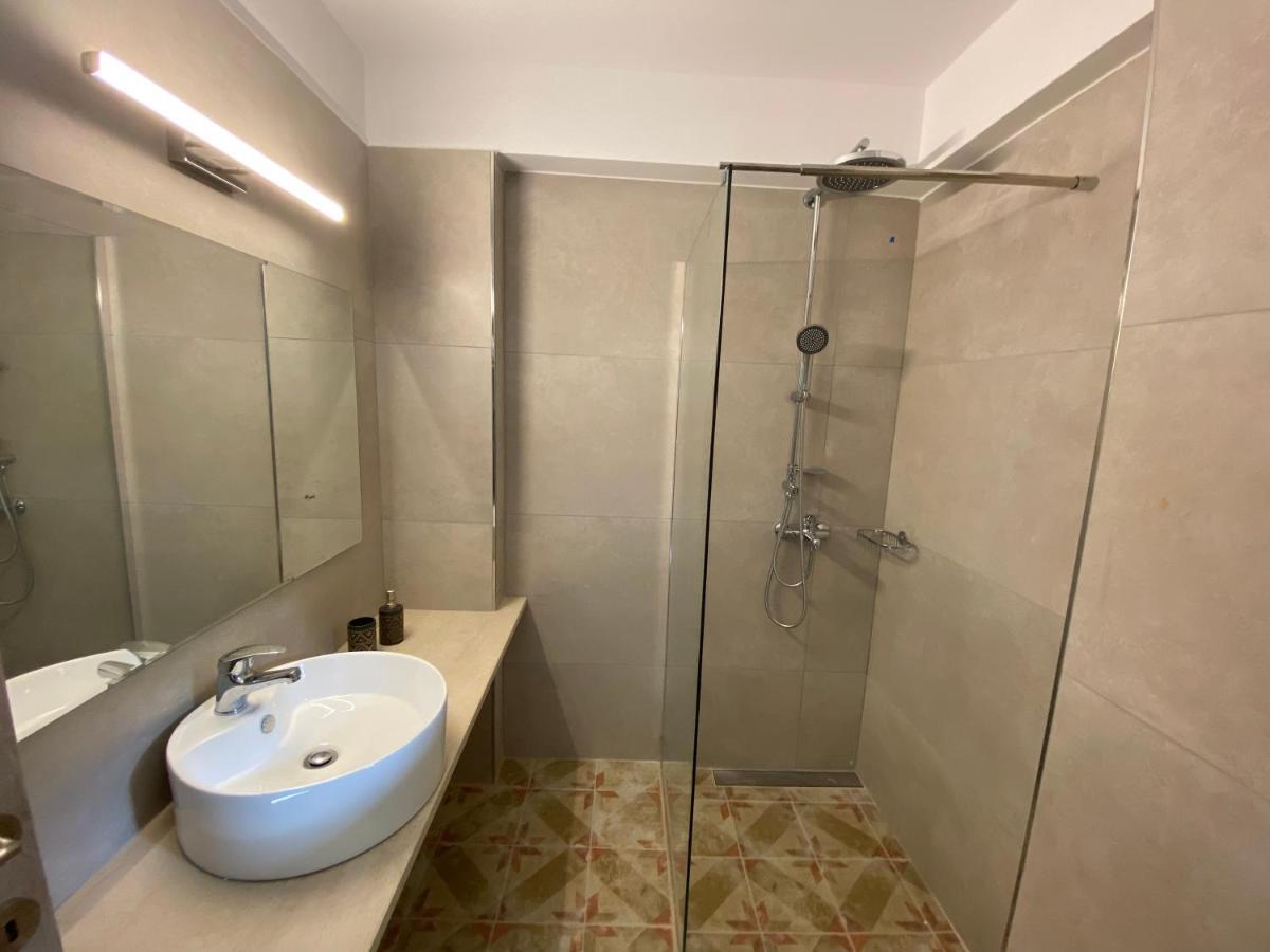 Mirovigli Family Rooms Lepedha Bagian luar foto